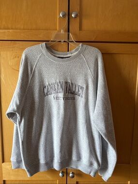 Light Gray Crewneck Sweatshirt with Canaan Valley Graphic